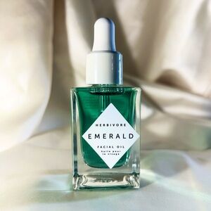 Herbivore Emerald Facial Oil- BRAND NEW WITH BOX - BOTTLE NEVER OPENED  1oz 30ml